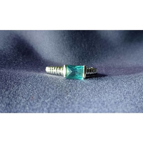 Swarovski Elements - Size 7.75 - Silver tone ring as pictured - Picture 6 of 9